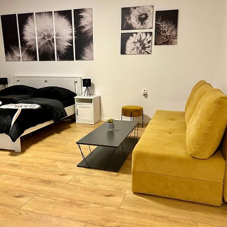 Studio Apartment Dandelion Bratislava Luaran gambar