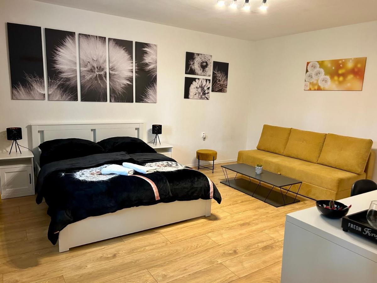 Studio Apartment Dandelion Bratislava Luaran gambar
