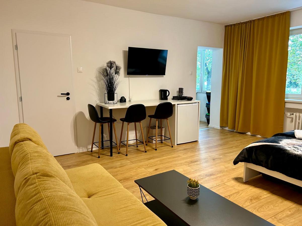Studio Apartment Dandelion Bratislava Luaran gambar